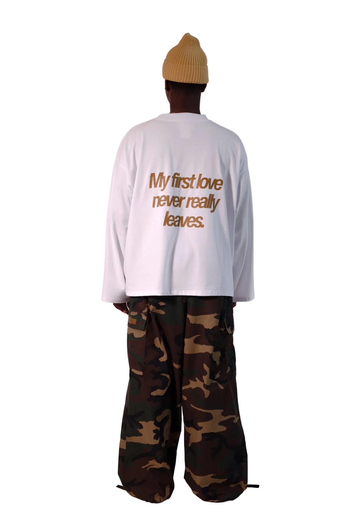 "Never Really Leaves" Oversized Longsleeve T-shirt